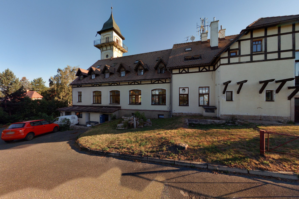 Dobíjecí stanice ČEZ