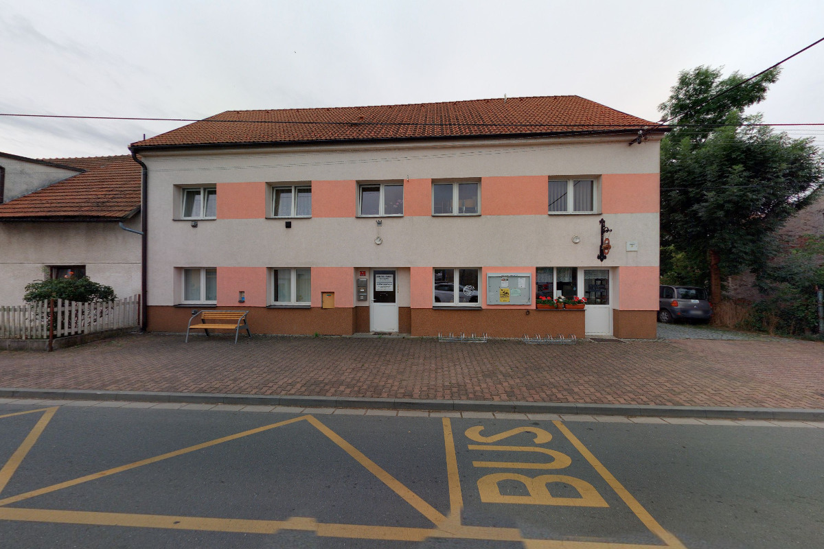 Obecní knihovna Staré Hradiště foto 2