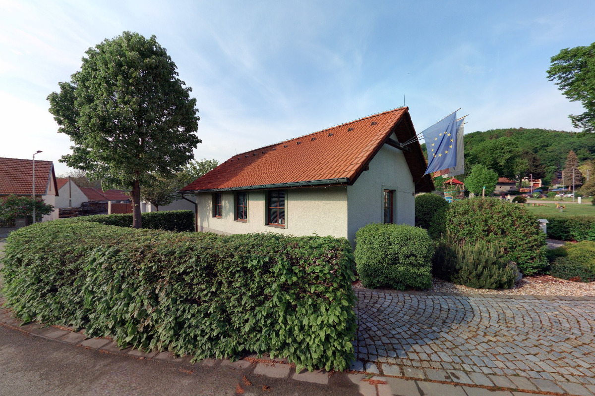 Milonice - obecní úřad foto 2