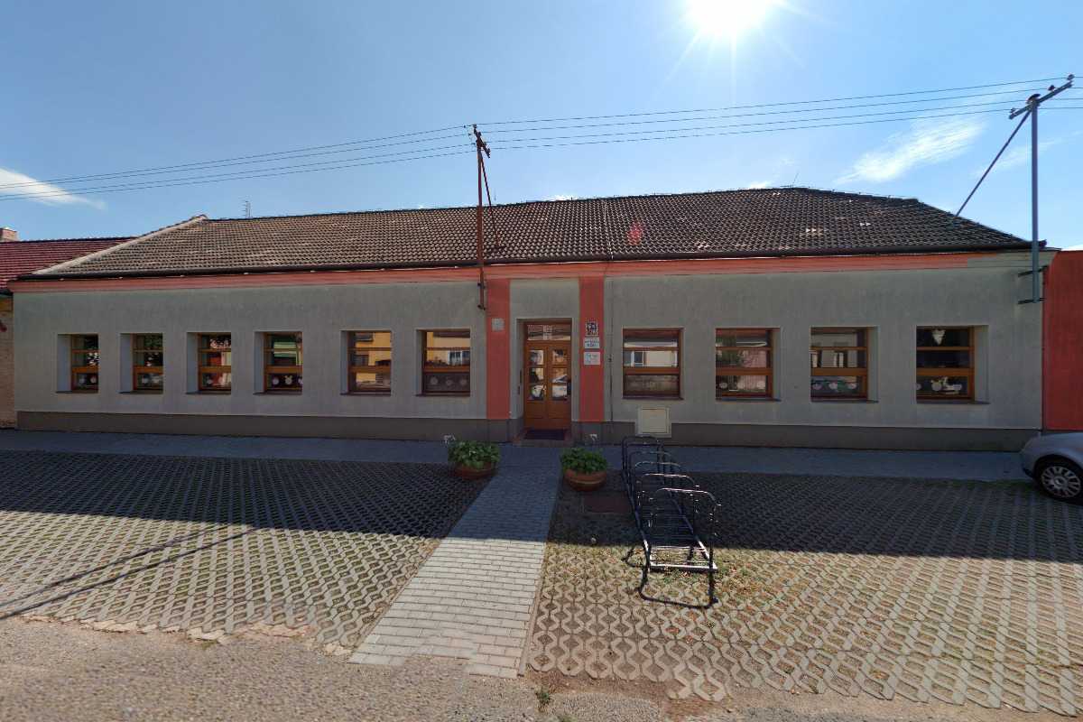 Mateřská škola Břeclav , Hřbitovní 8 foto 2