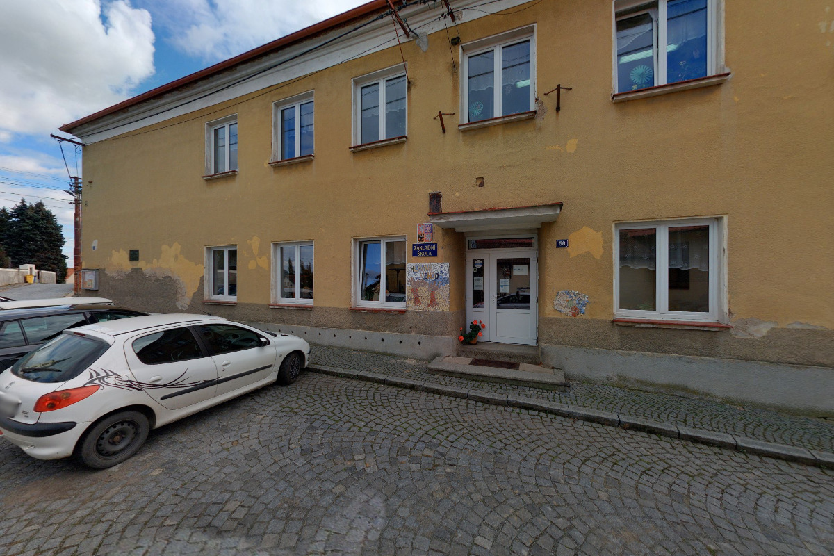 Základní škola a Mateřská škola Dublovice, okres Příbram foto 2