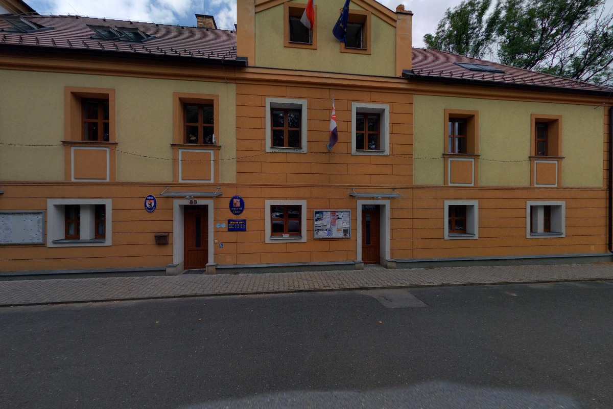 Tuchlovice - obecní úřad foto 6