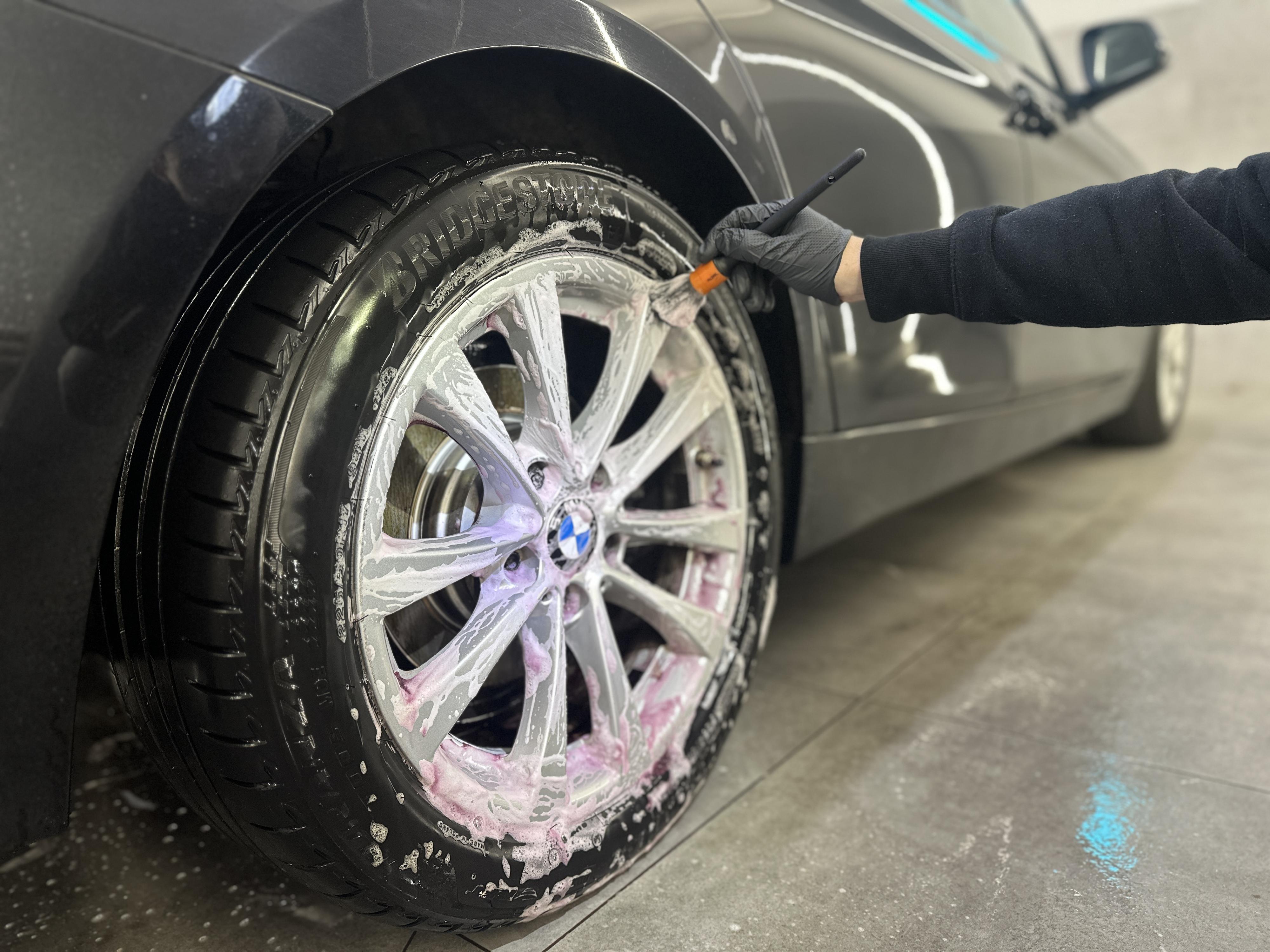 DropWash | Ruční mytí aut foto 4