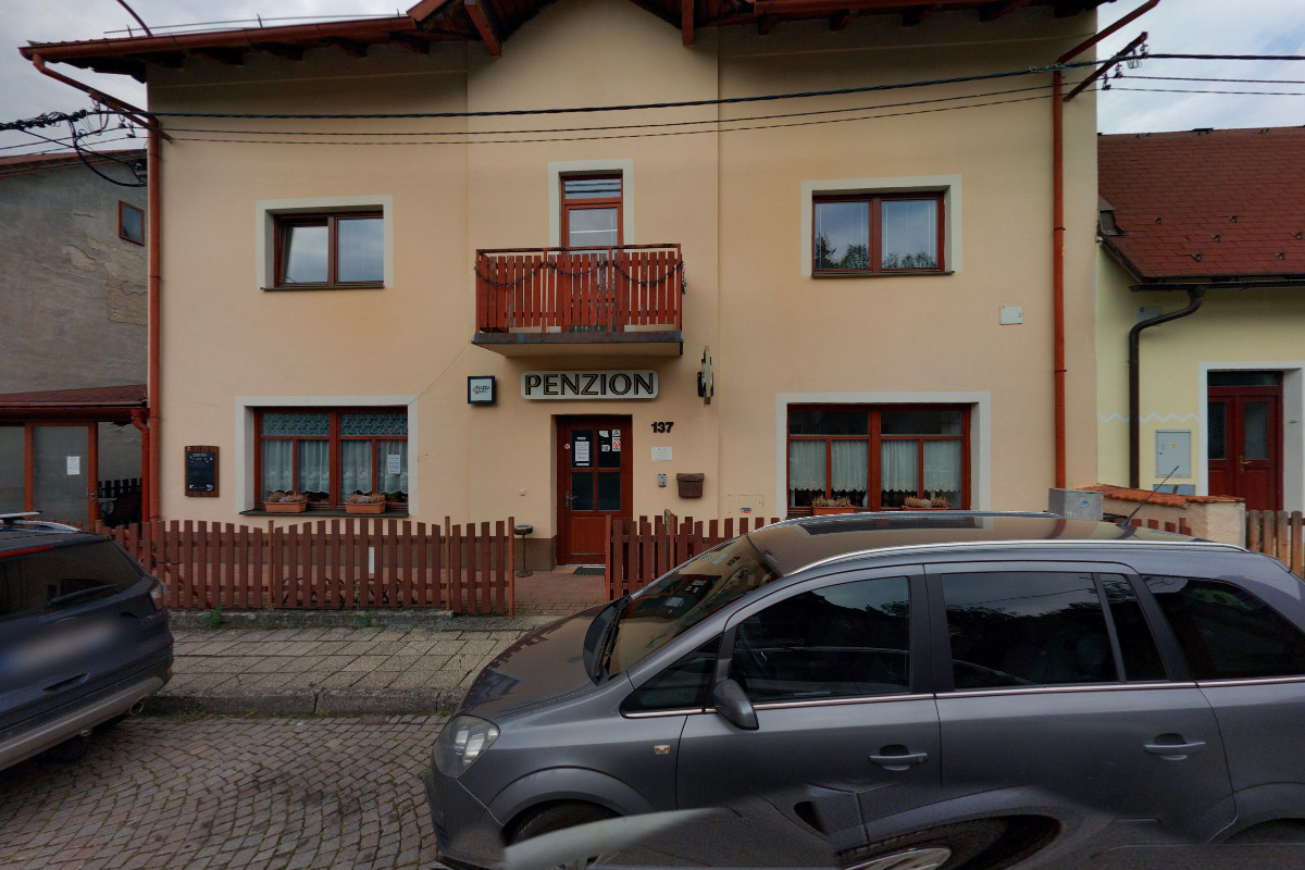 KAVÁRNA POD HRADEM foto 2