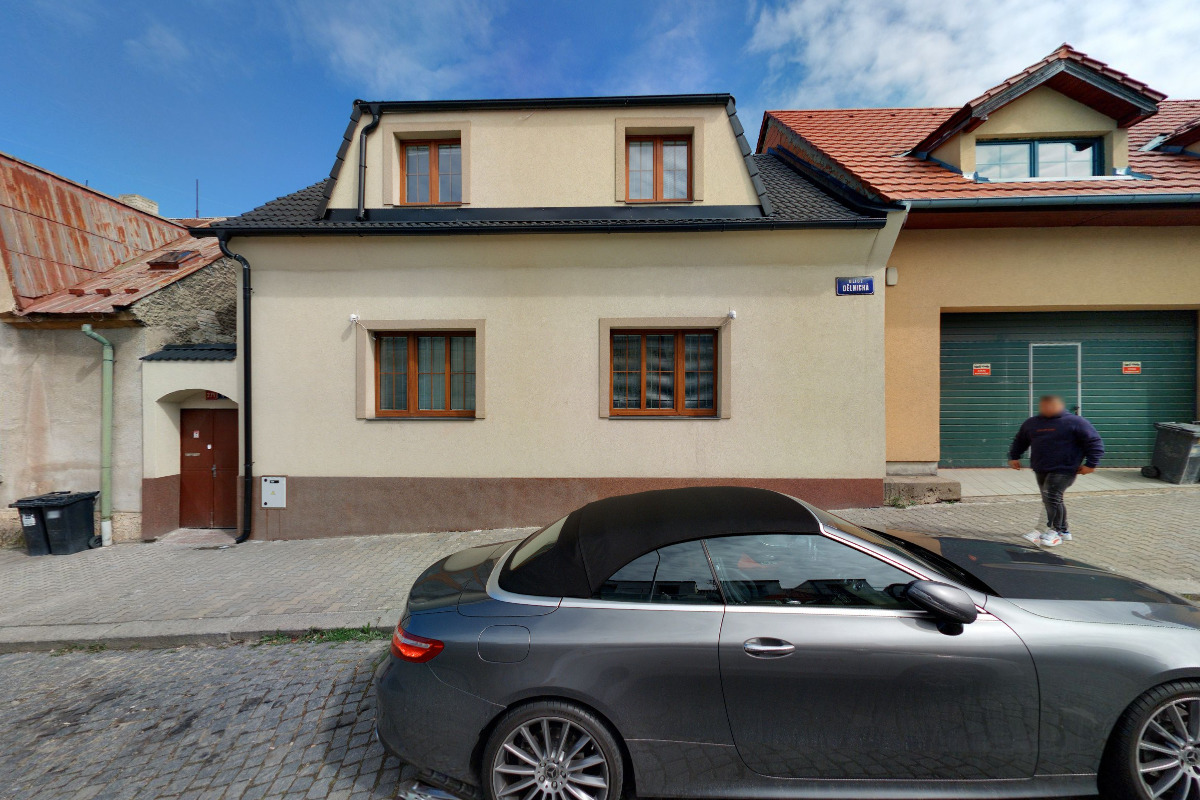 Stavební firmy - Nora Mikerová foto 2