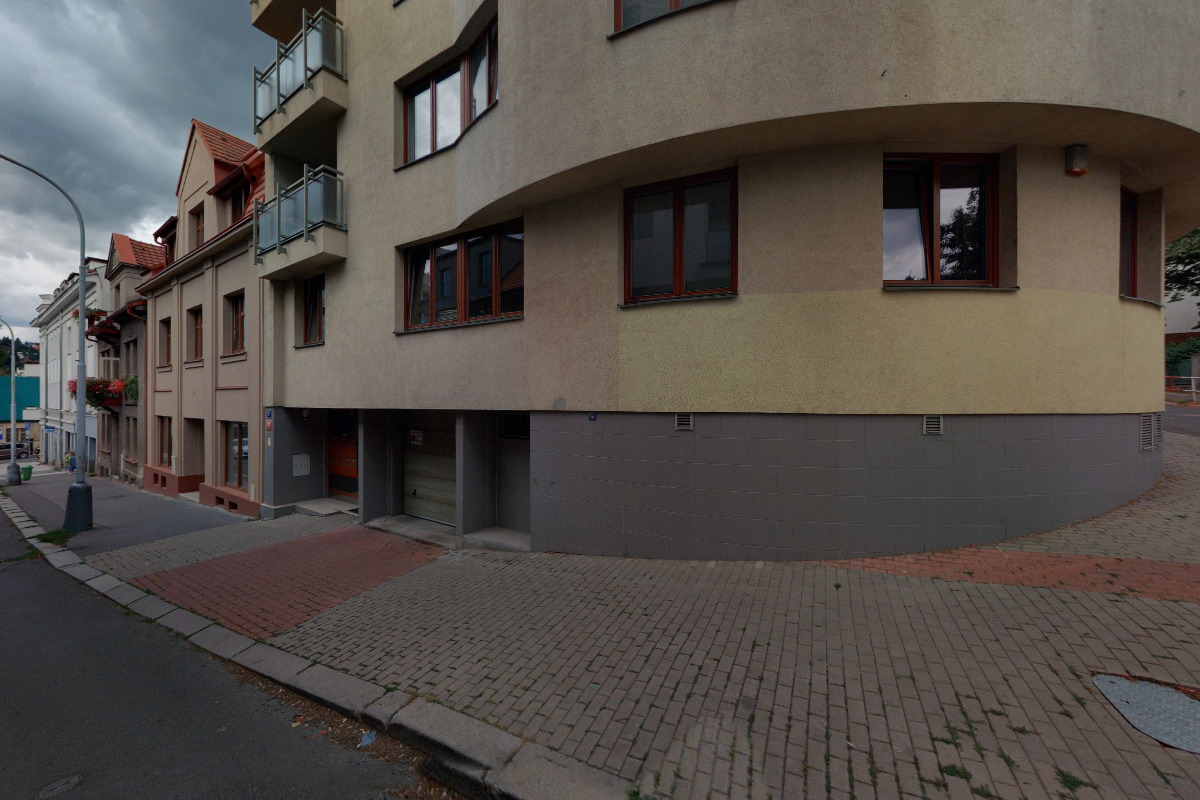 JR GROUP REAL s.r.o.