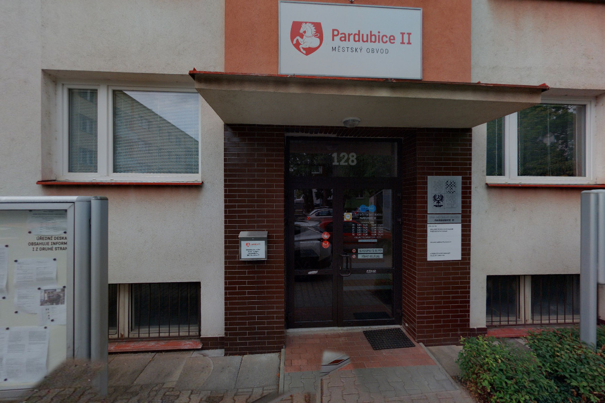 Úřad městského obvodu Pardubice II foto 4