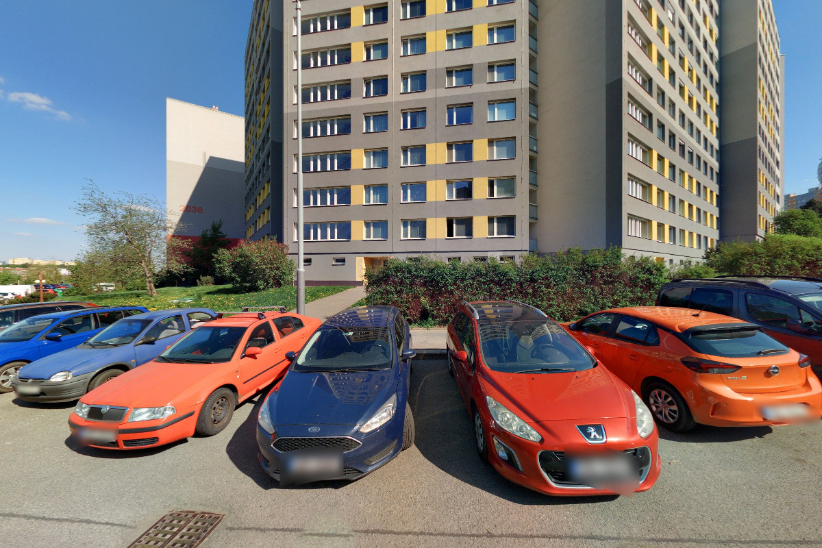 Junák - český skaut, středisko Hiawatha Praha, Paráda a Vlčáci