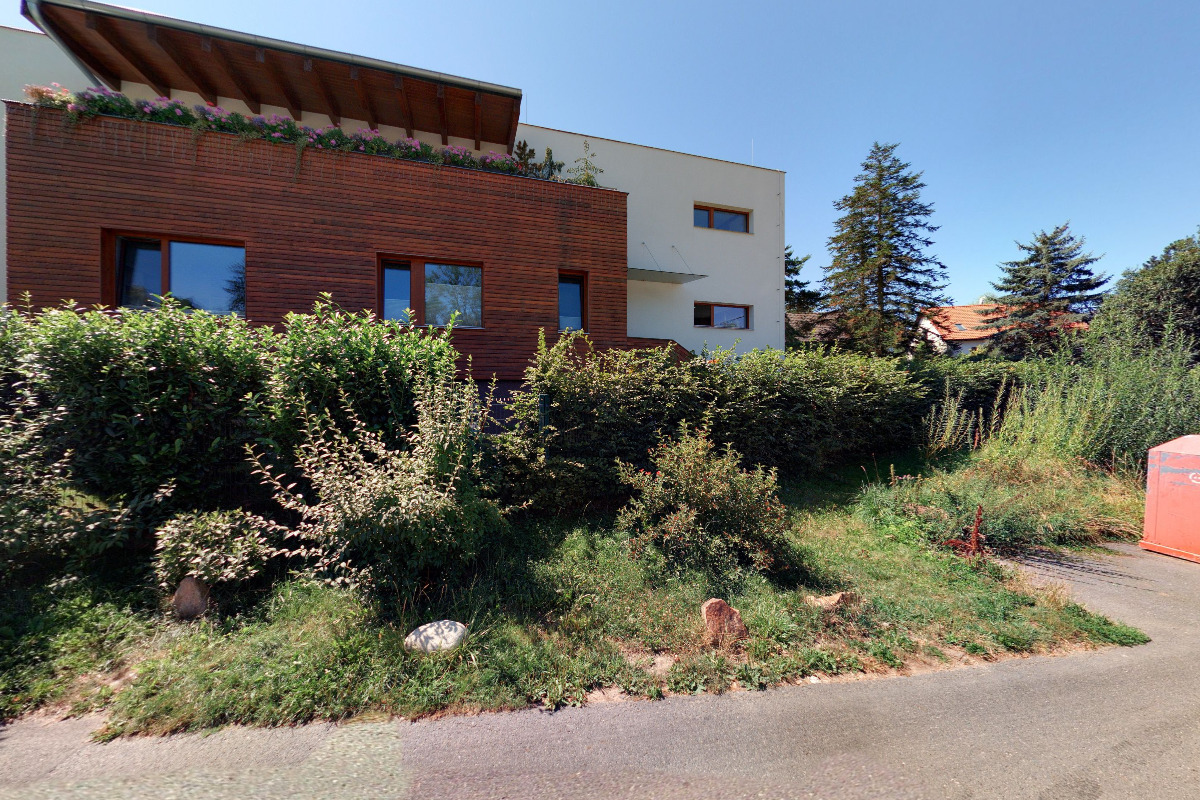 bestage fashion, s.r.o.