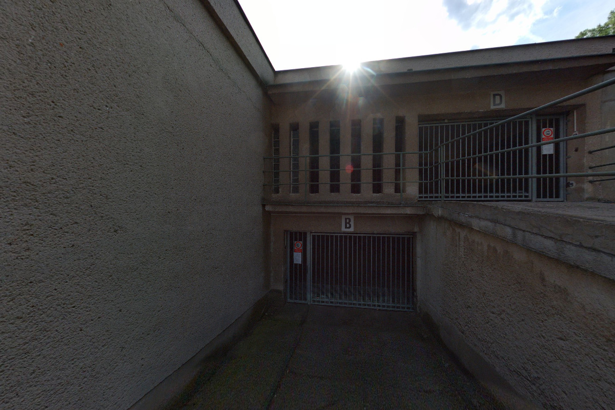 Společenství vlastníků garáží Ležáků čp. 348, Pardubice foto 2