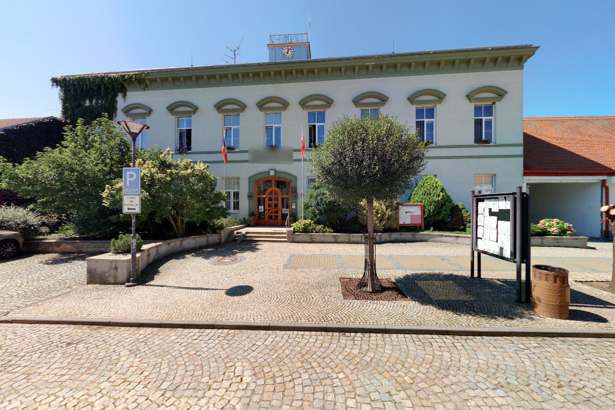 Městská knihovna Hrušovany nad Jevišovkou foto 2