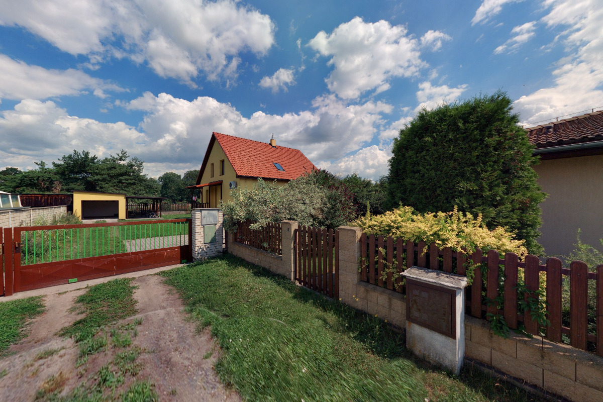 Luboš Čížek - autovrakoviště foto 1