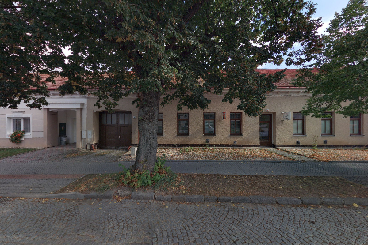 Vzdělávací institut pro Moravu, zařízení pro další vzdělávání pedagogických pracovníků a středisko služeb školám