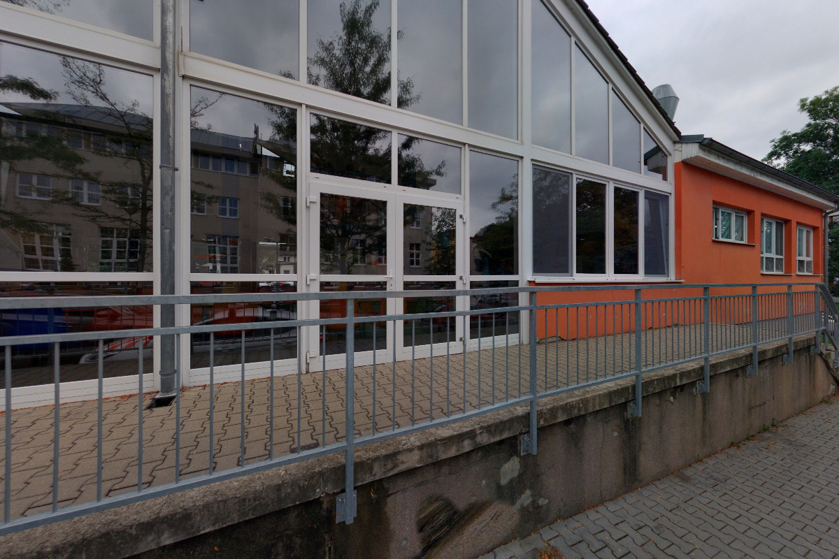 Školní jídelna Praha 22 foto 2