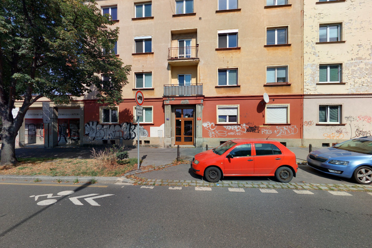 Jiřina Tesková - cestovní zavazadla, kožená galanterie, obuv