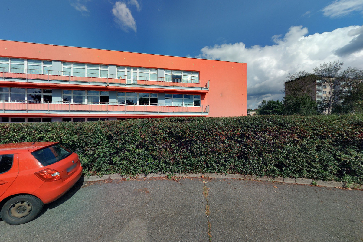 ZŠ Praha 12, Rakovského