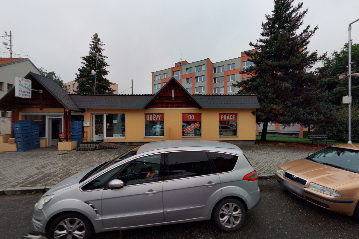 Ovoce,zelenina,čepovaná a lahvová vína