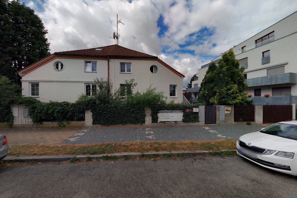 KISSES - stavební práce foto 1