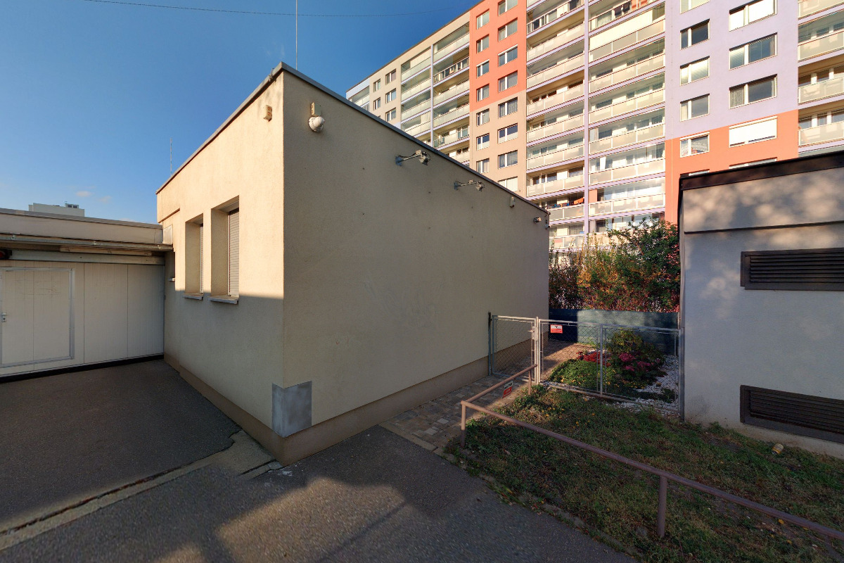 Společenství vlastníků Na Chobotě 1343, 1344, 1345, Praha 6