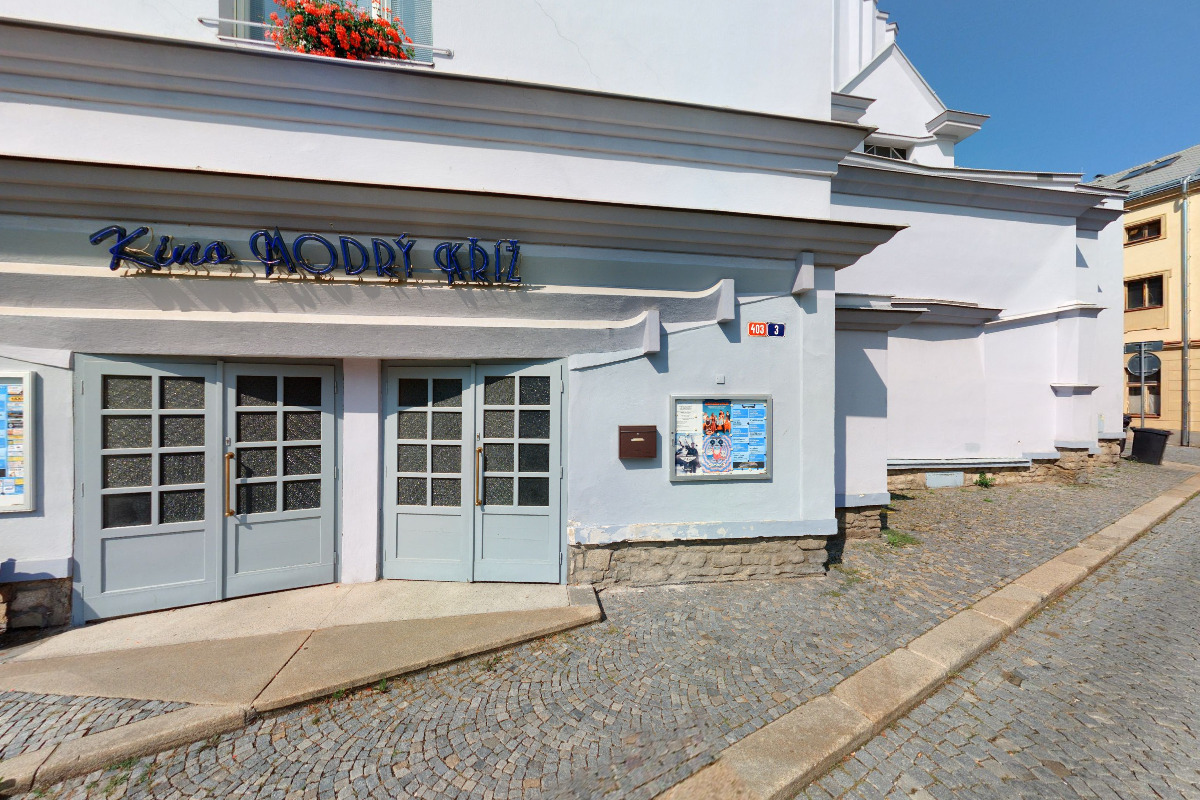Kino Modrý kříž foto 3