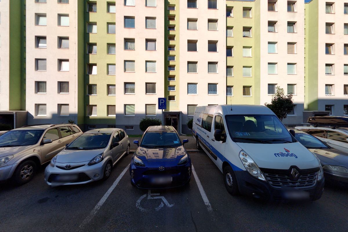 Bytové družstvo Machkova 2127, 2128, 2129