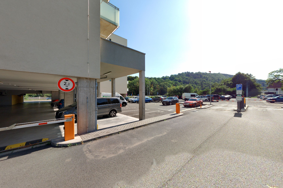 MR.PARKIT - Parking Brno - OREA Congress Hotel foto 2