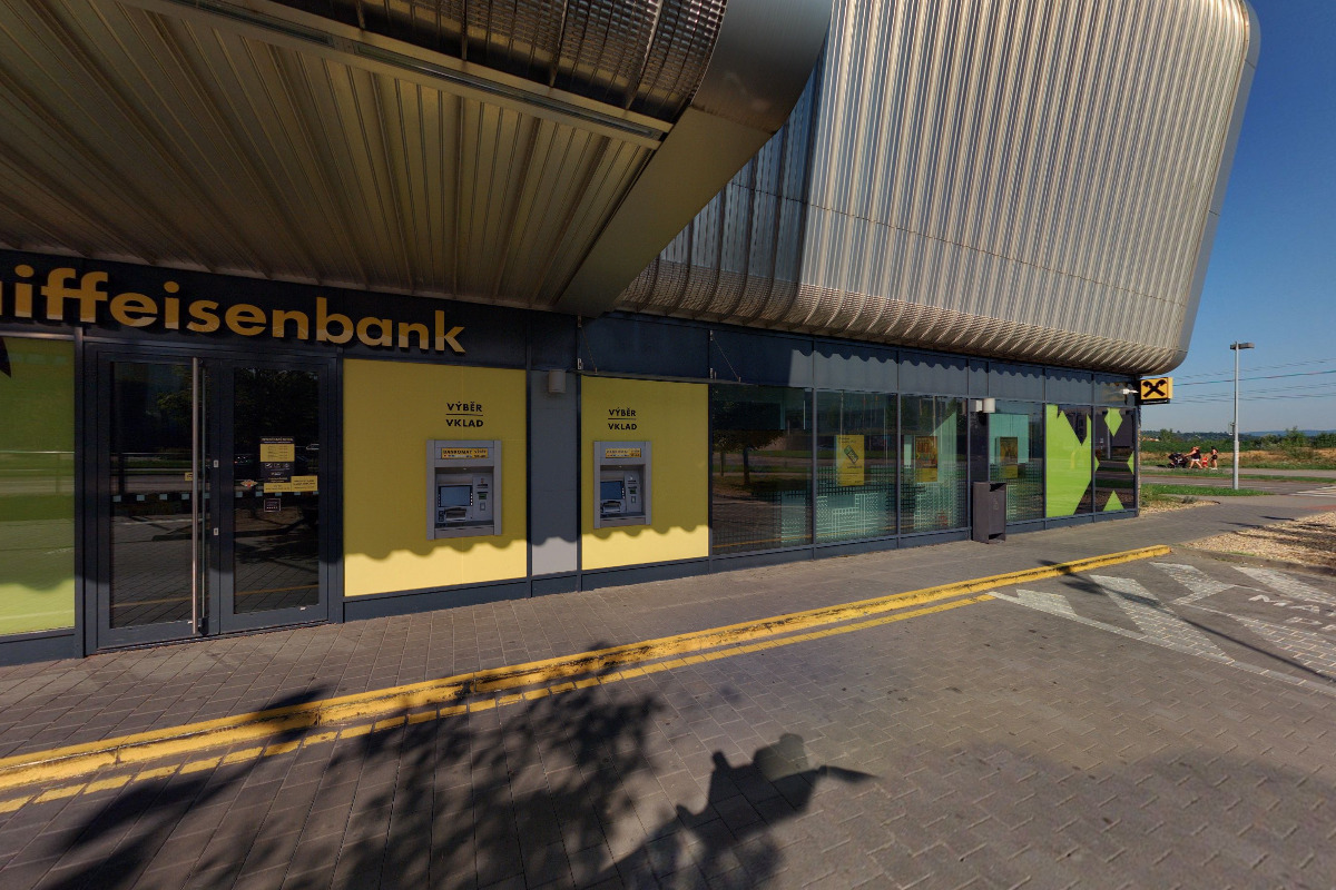 Raiffeisenbank - bankomat foto 2