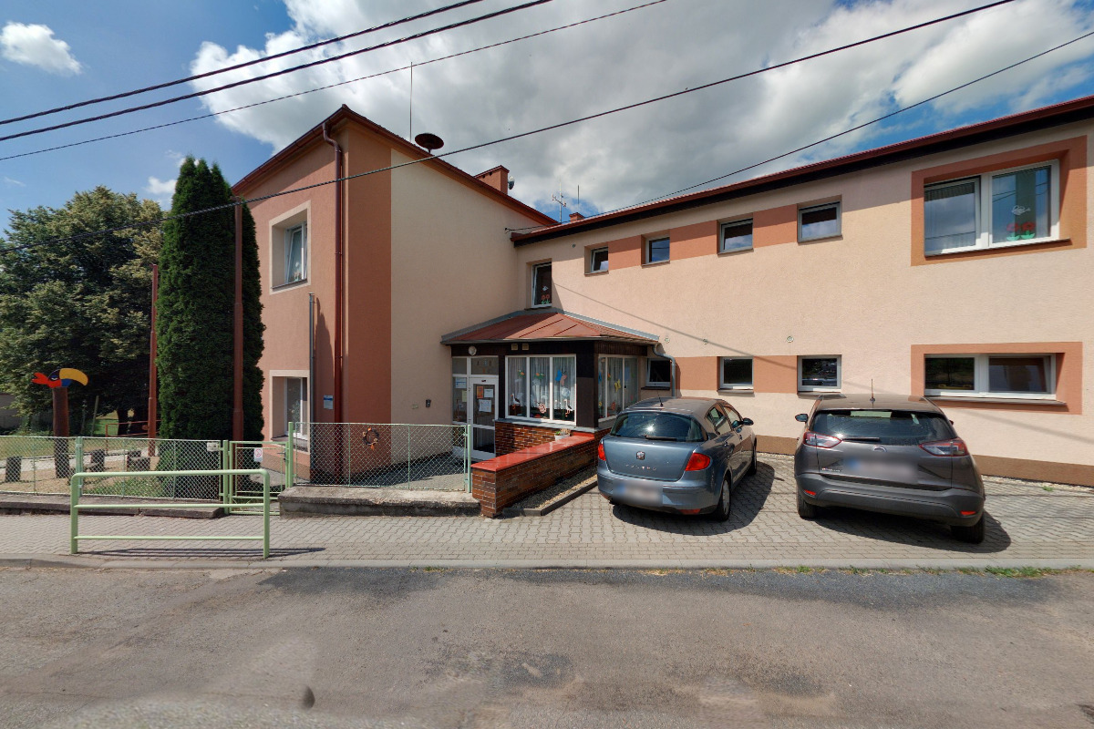 ZŠ a MŠ Lhoty u Potštejna foto 2