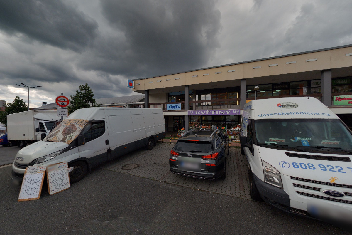 Květiny Modřany - Václav Sakař foto 2