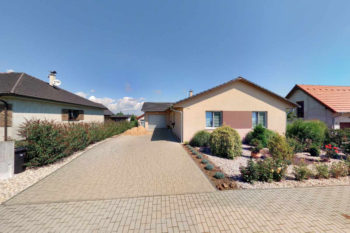 J-mont - stavební firma