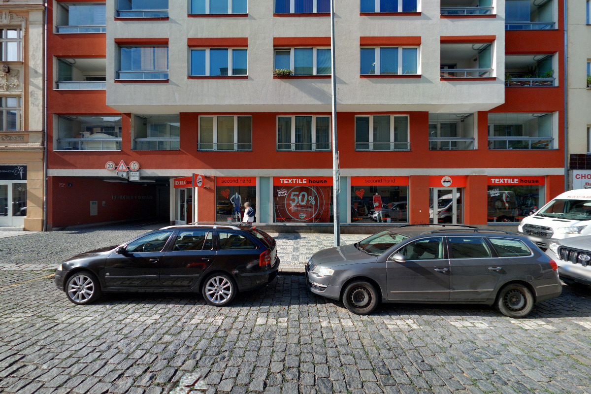 Textile house second hand