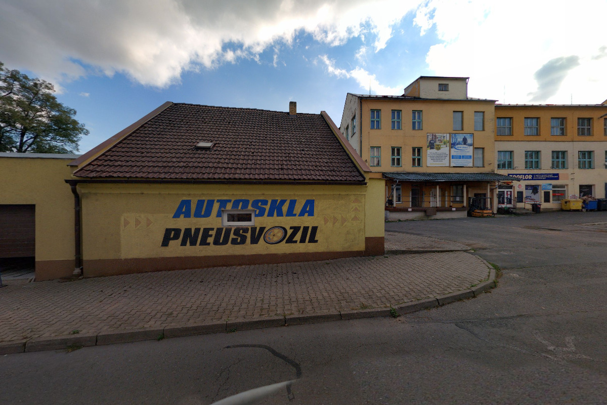 Autoskla a pneuservis - Michal Svozil foto 2