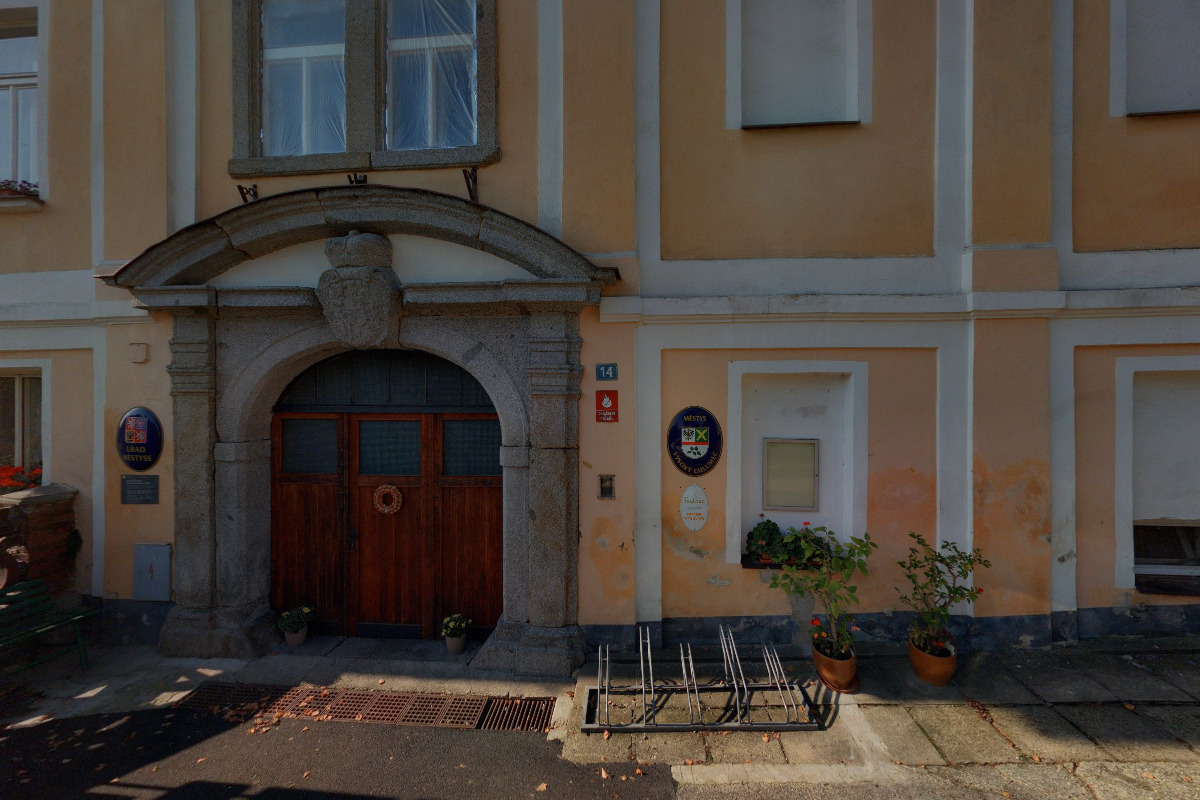 Městys Vysoký Chlumec - knihovna foto 2