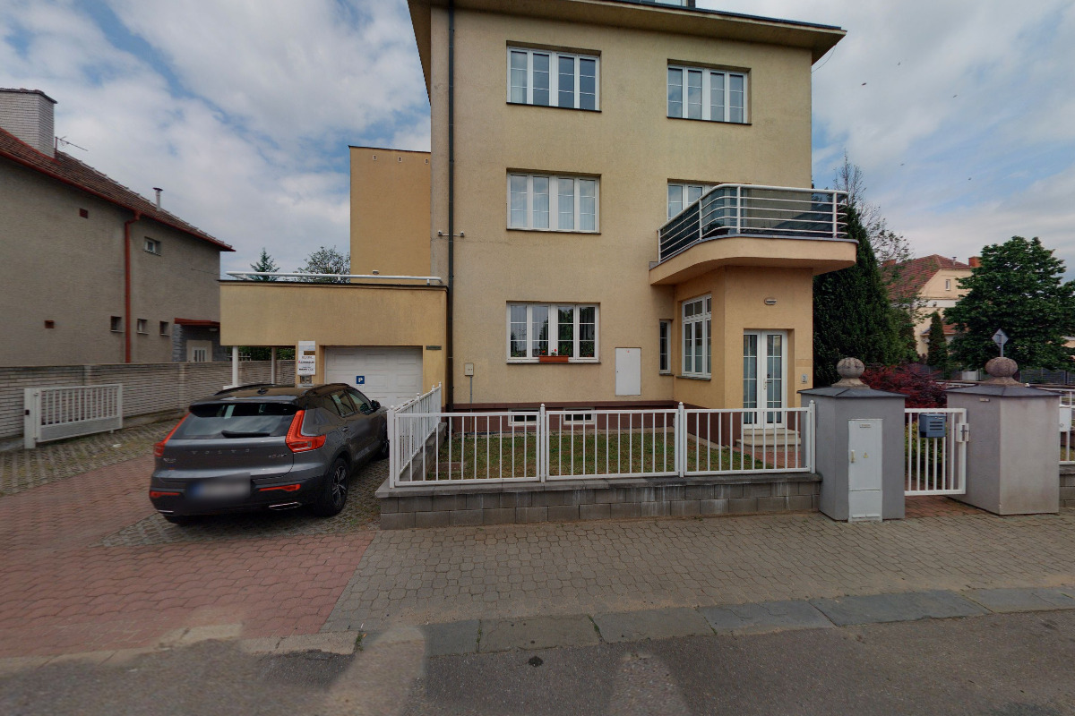 Hynst Financial Solutions, s.r.o.