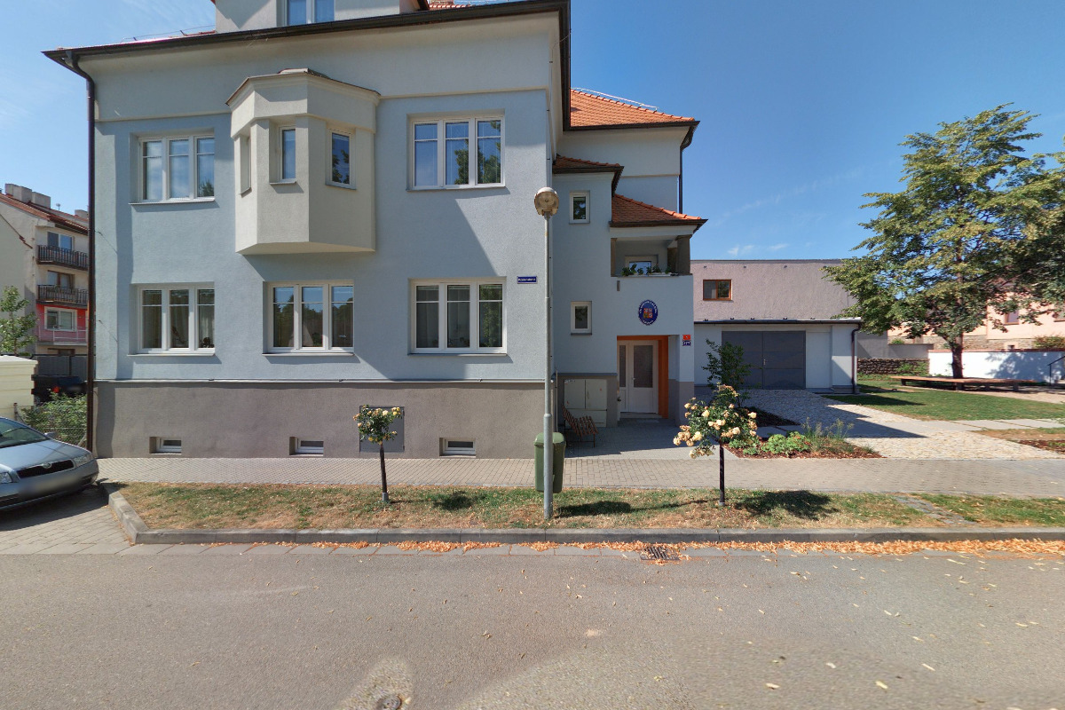 ZUŠ Miroslav, Komenského foto 2