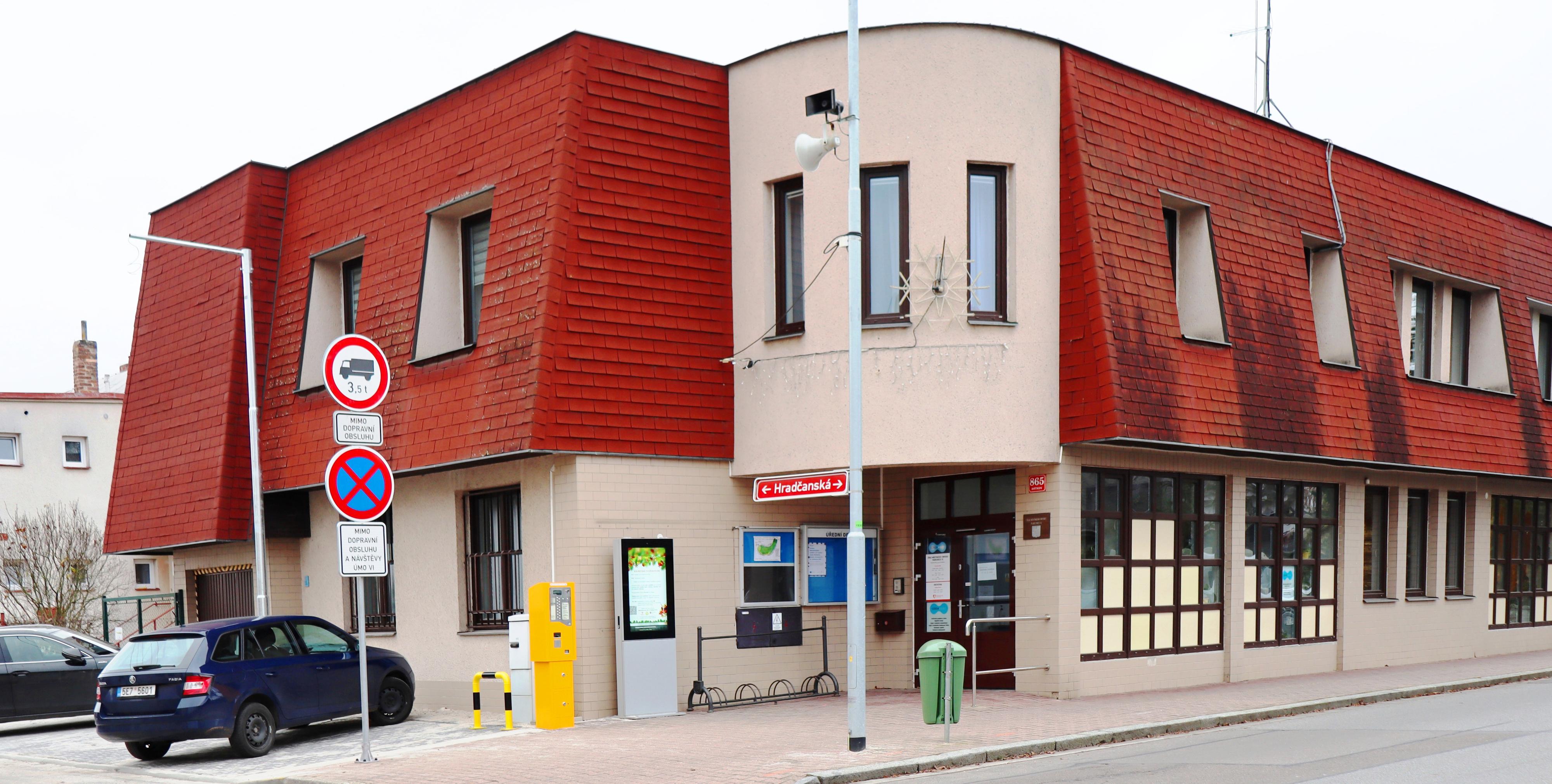 Úřad městského obvodu Pardubice VI foto 2