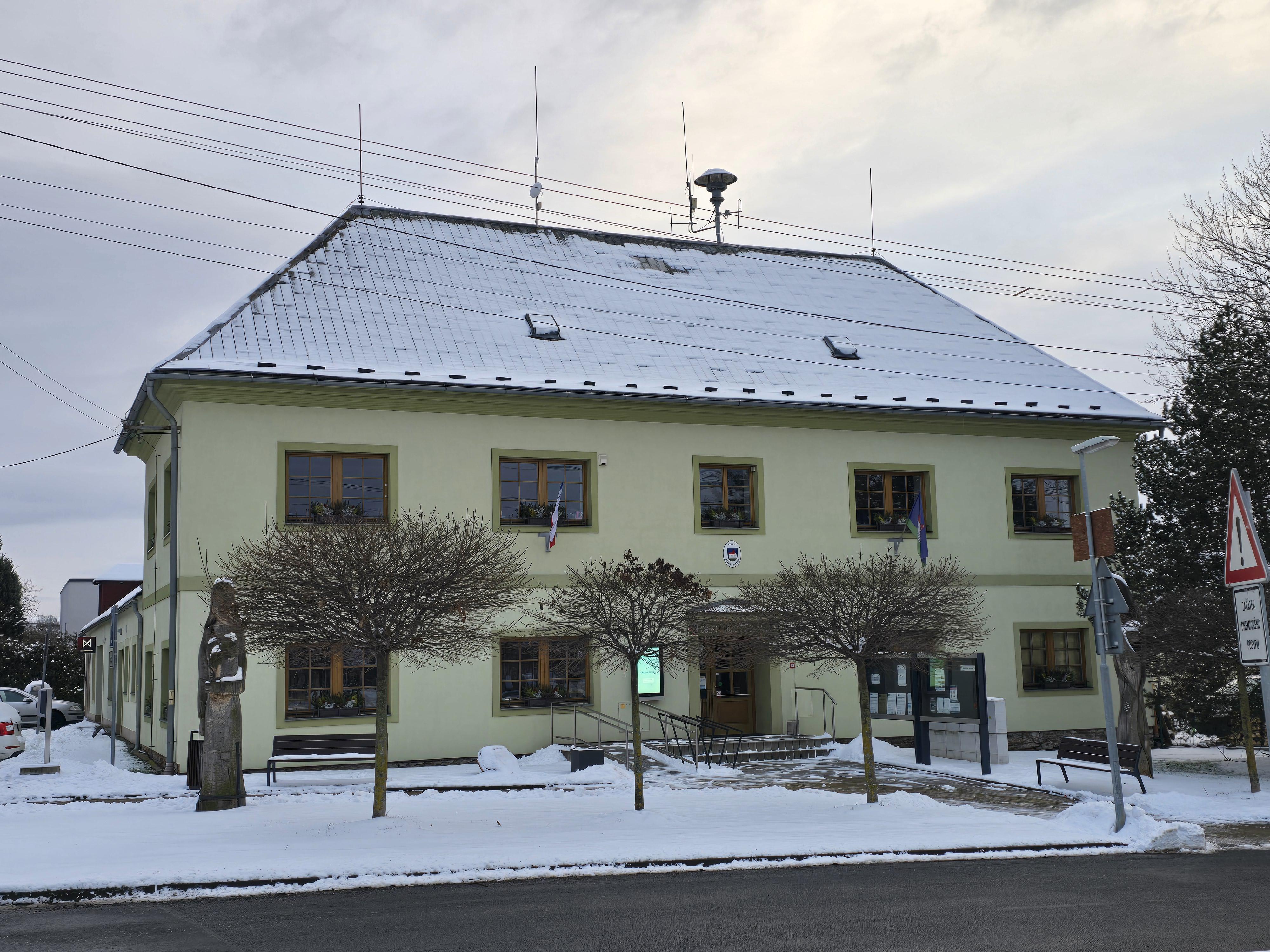 Nový Malín - obecní úřad foto 2