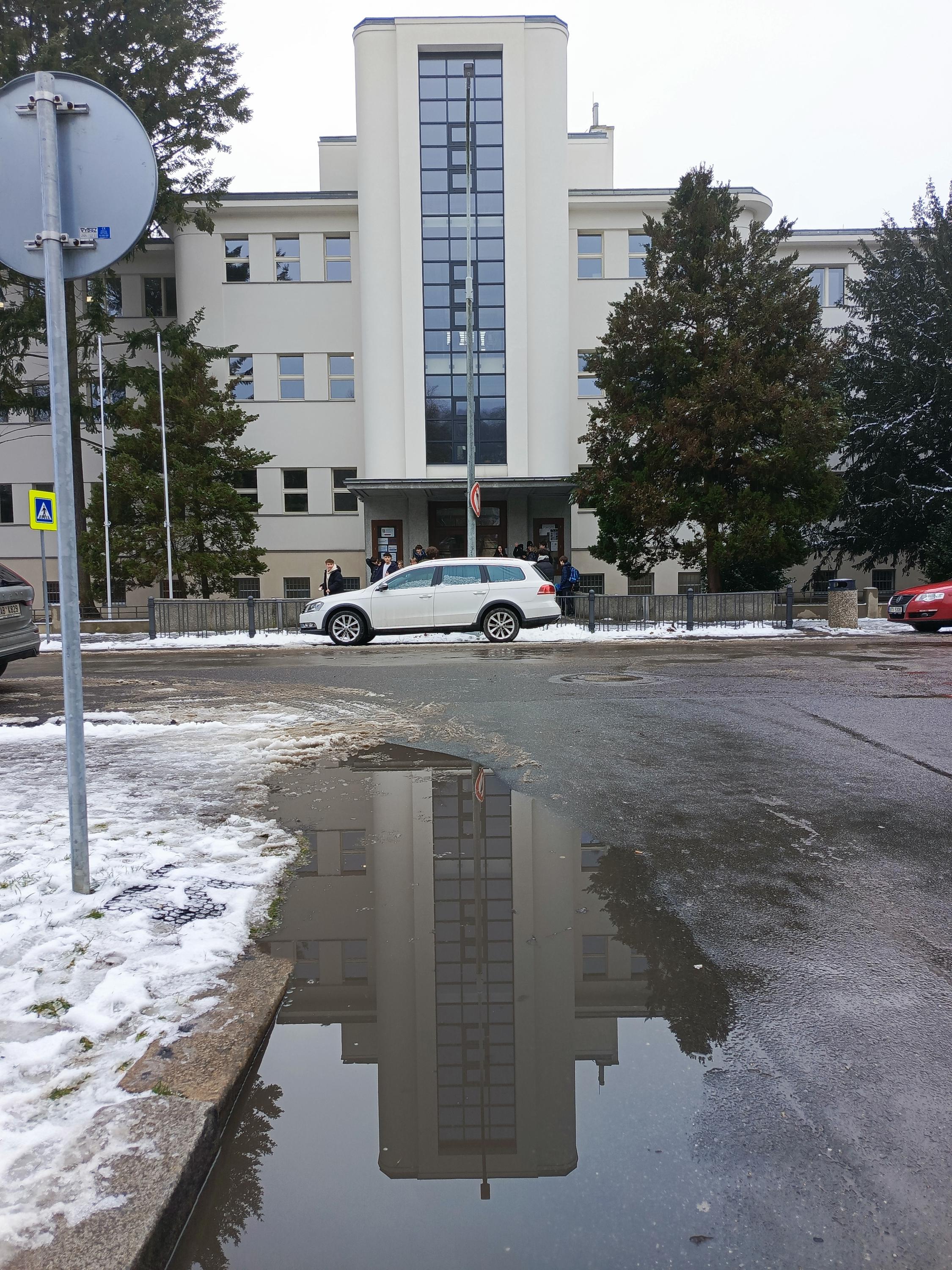 Dvořákovo gymnázium Kralupy nad Vltavou foto 3