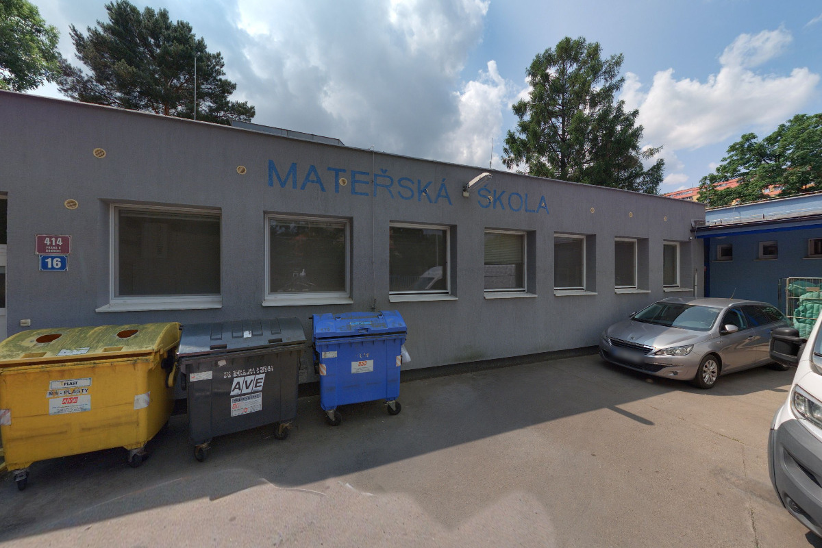 Základní škola a mateřská škola Ústavní, Praha 8, Hlivická 1