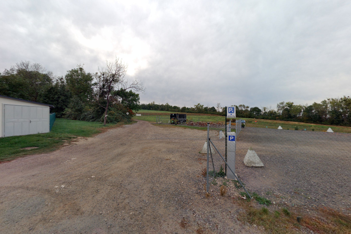 Vinný stánek Kletnice - Vinařství Blahovi foto 6