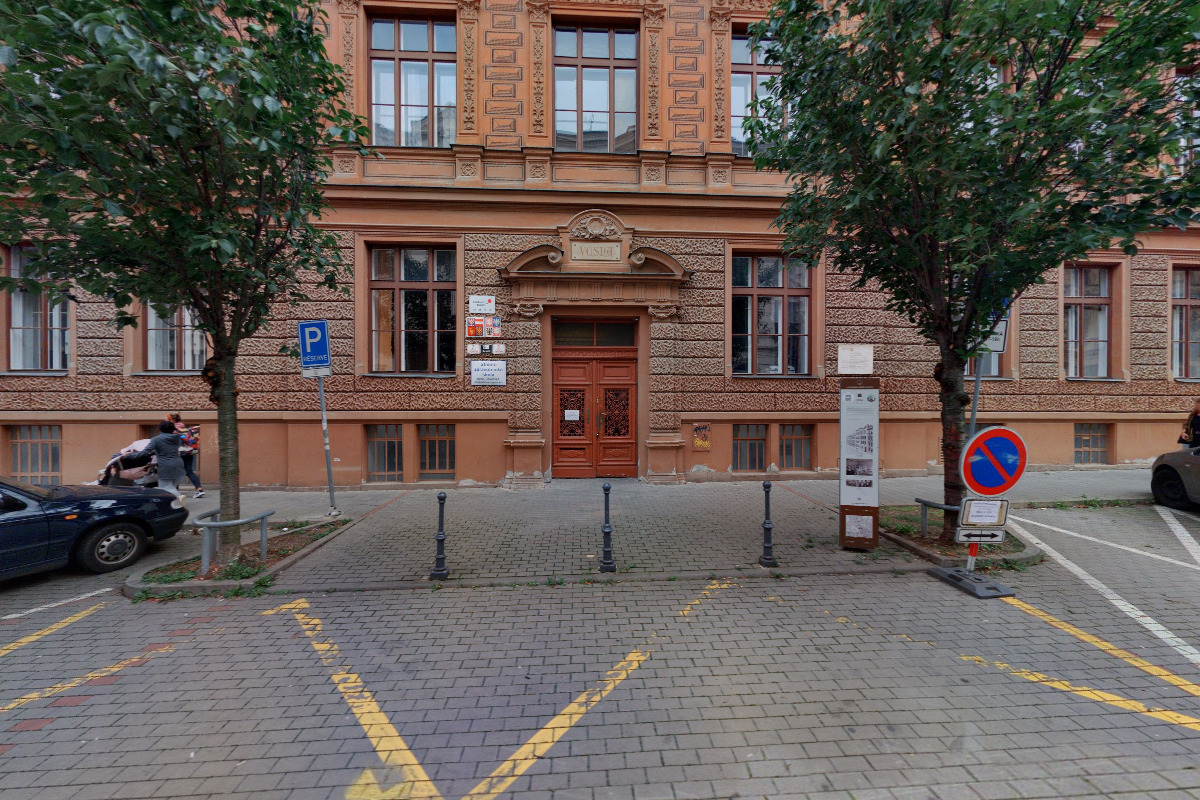 Střední zdravotnická škola Brno, Jaselská foto 2