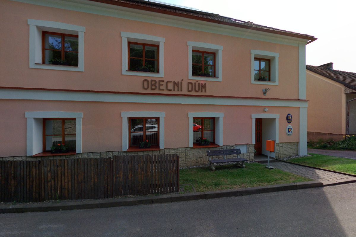 Voděrady - obecní úřad foto 2