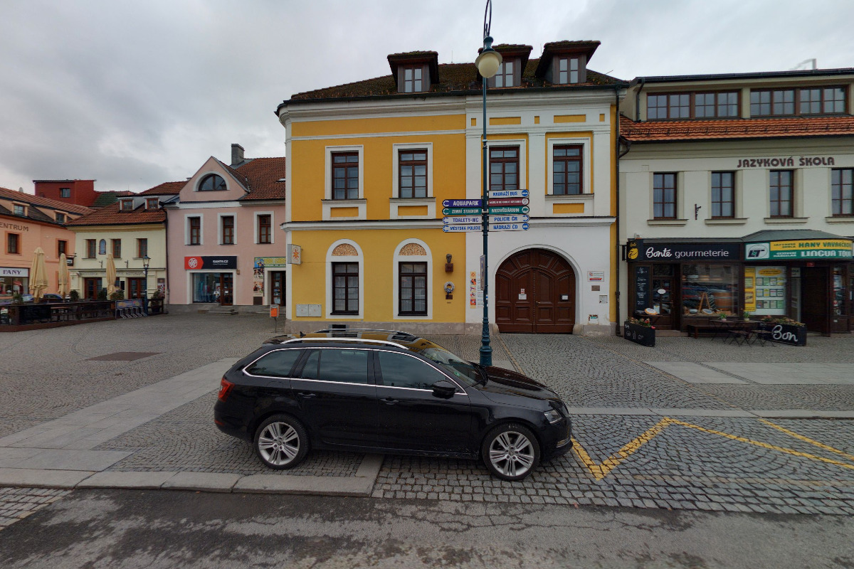 Základní umělecká škola Václava Talicha, Beroun, Husovo náměstí 77 foto 3