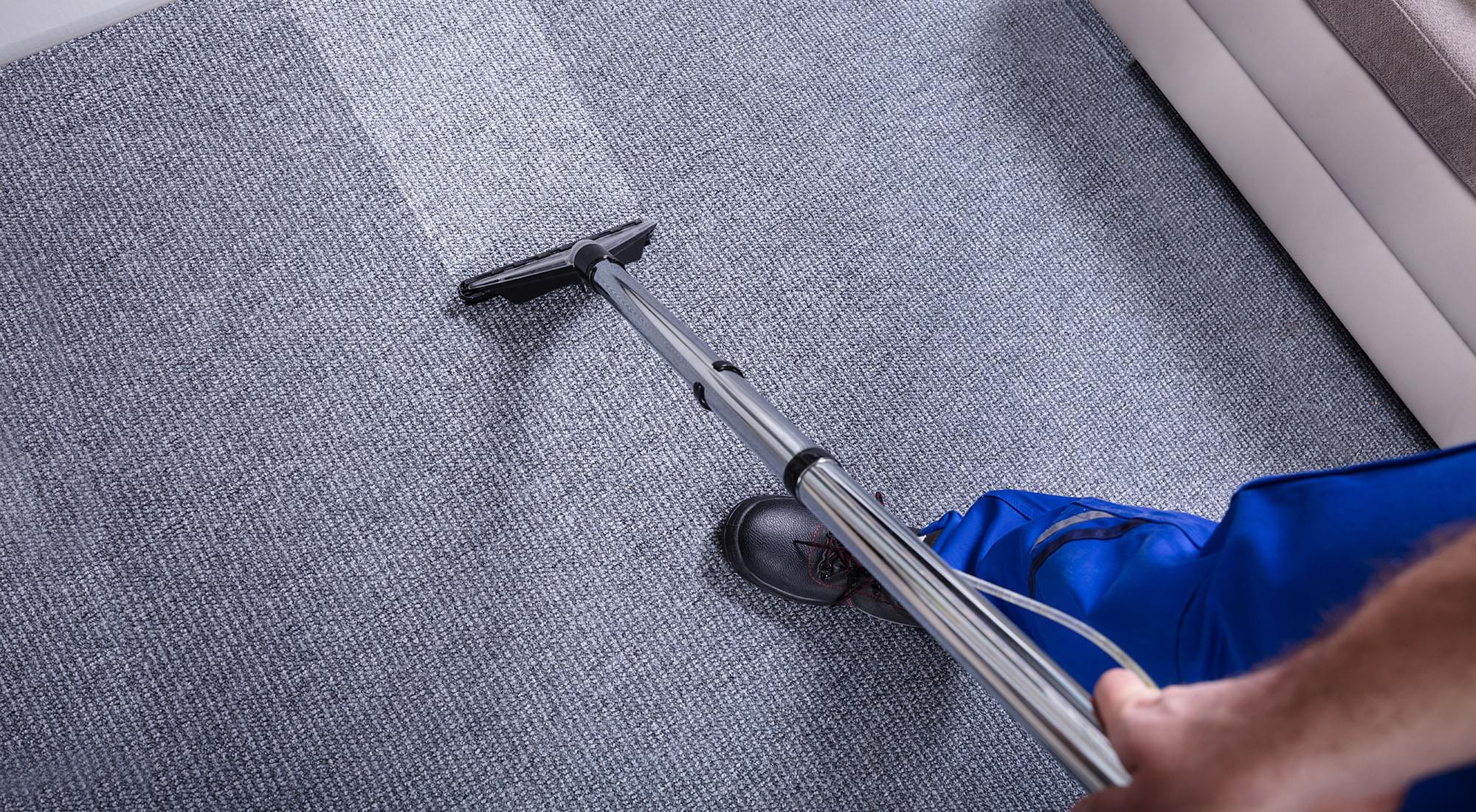 Strojové čištění koberců