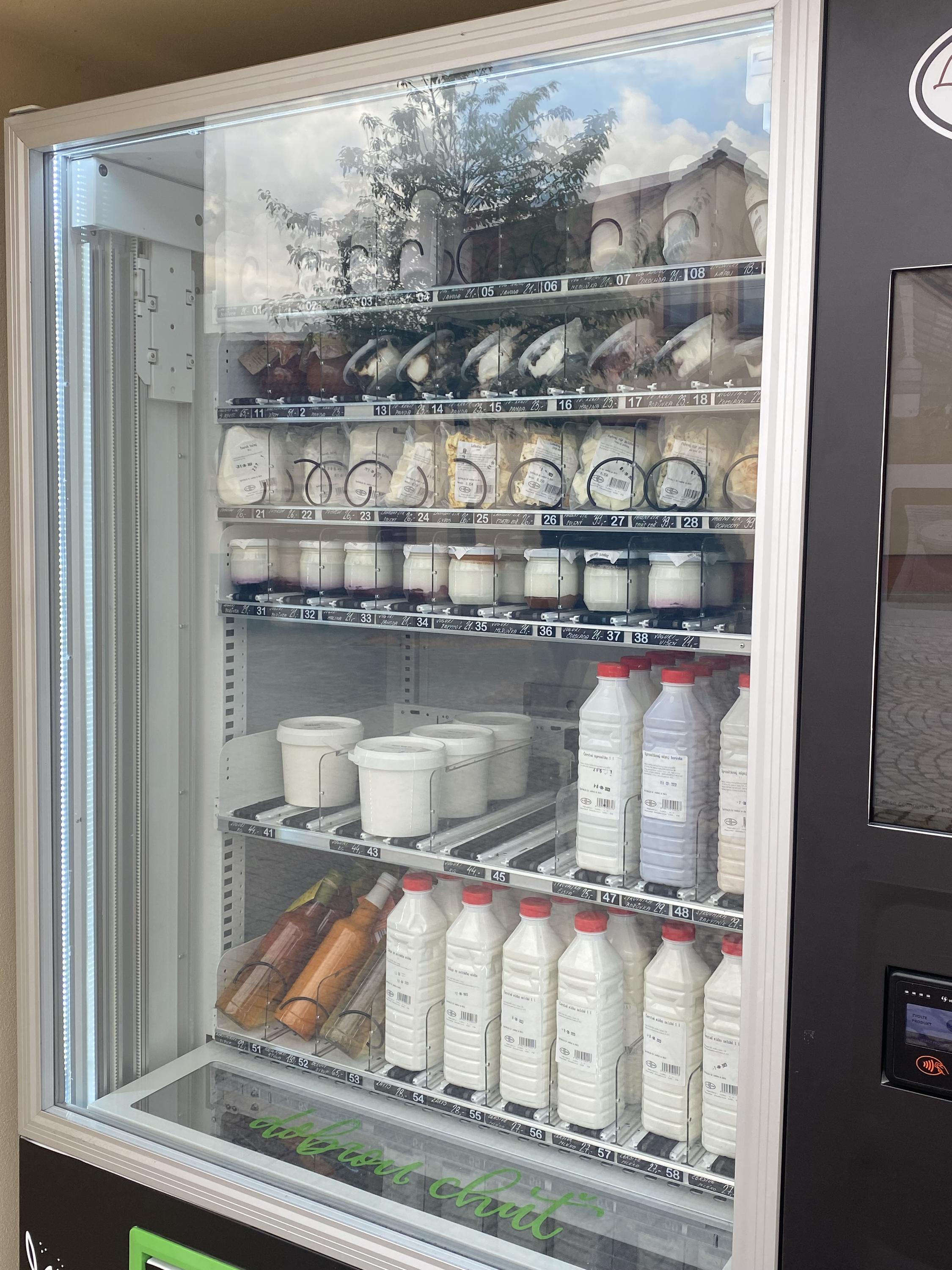 Automat na mléčné výrobky Luka nad Jihlavou foto 2