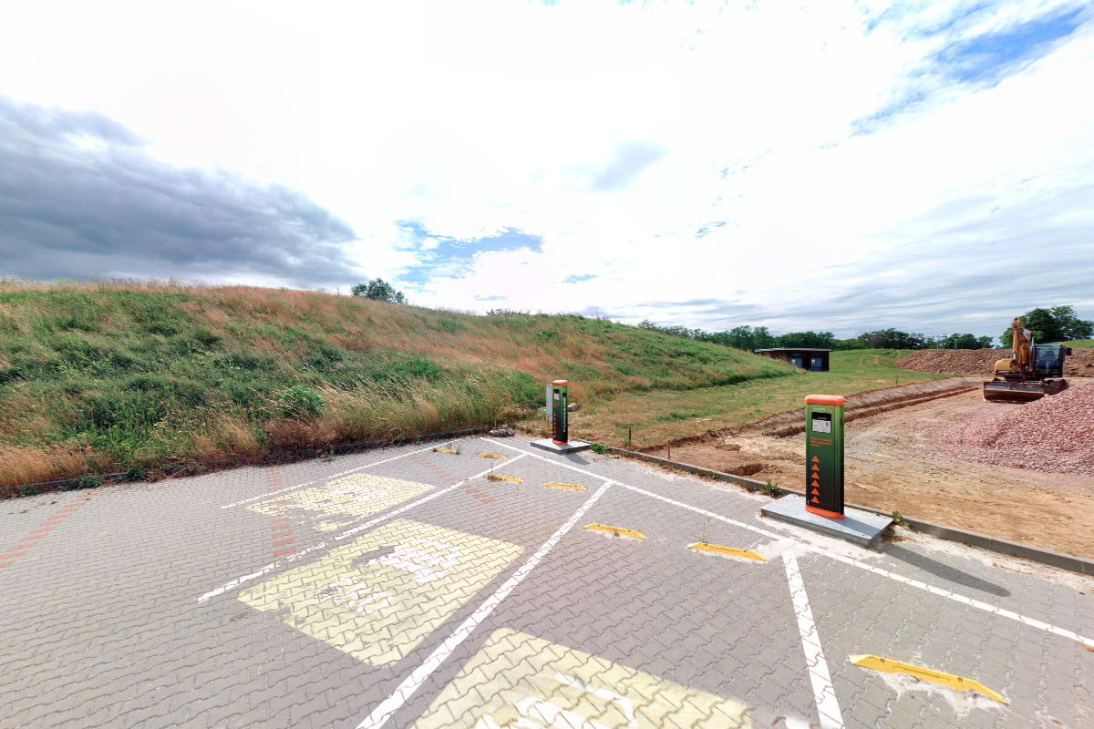 Nabíjecí stanice ČEZ