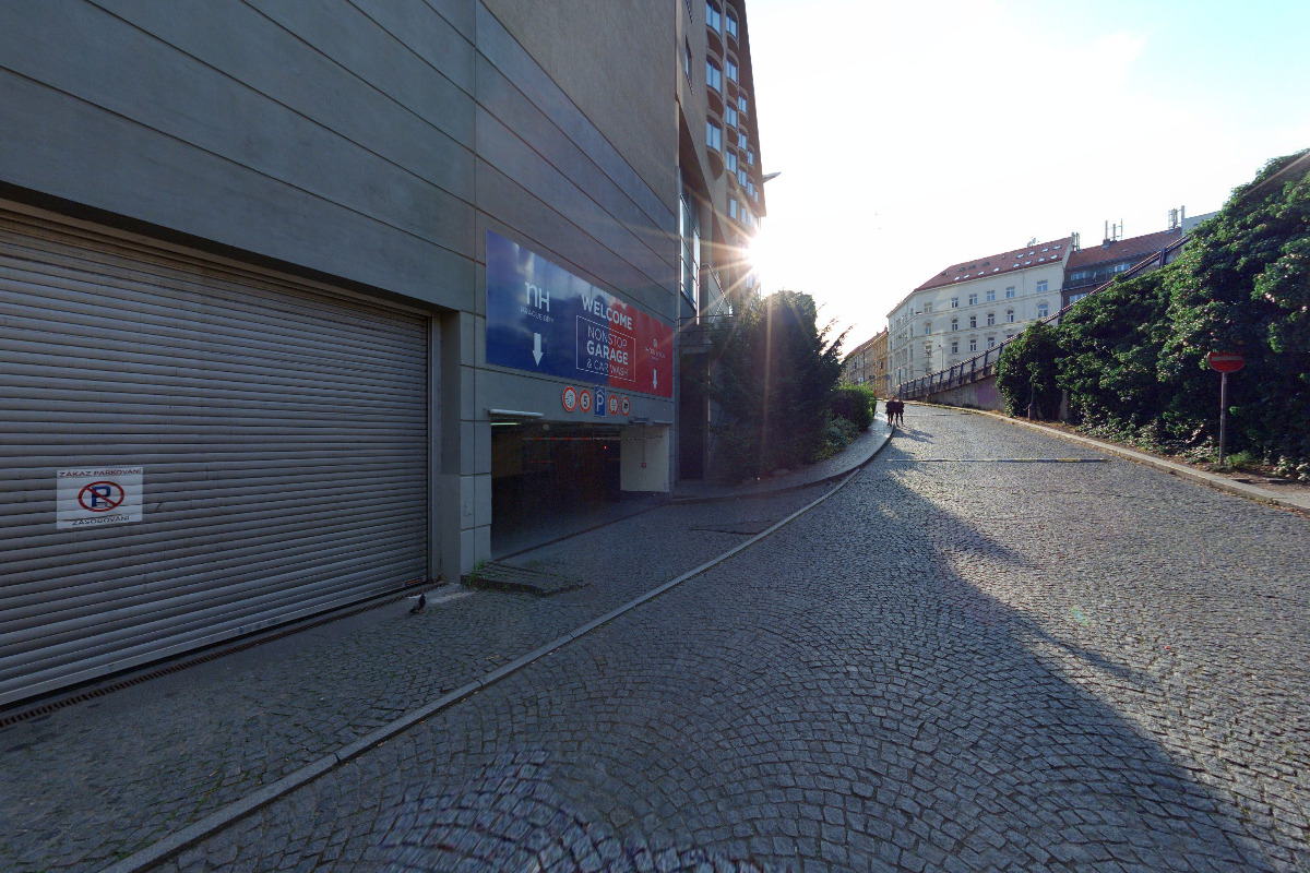 Dobíjecí stanice Polyfazer