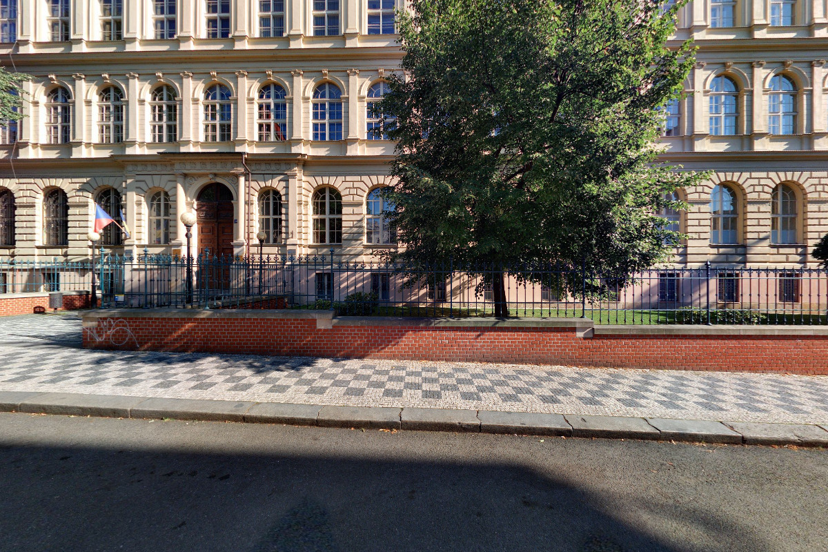 Stomatologická klinika VFN a 1. LF UK