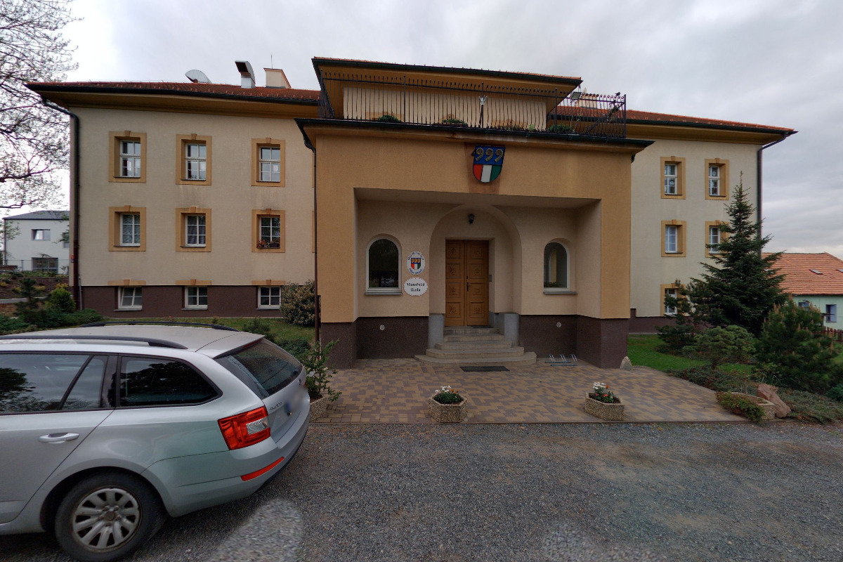 Úřad městské části Praha-Lochkov foto 4