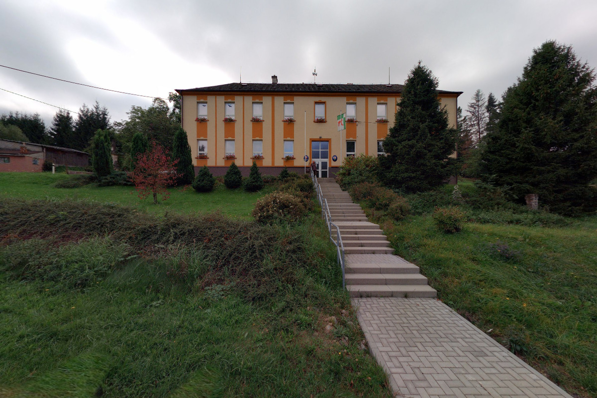 Hynčina - obecní úřad foto 3